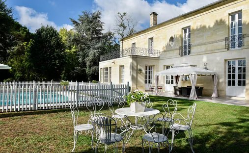 Villa in Latresne, Nouvelle-Aquitaine, France 1