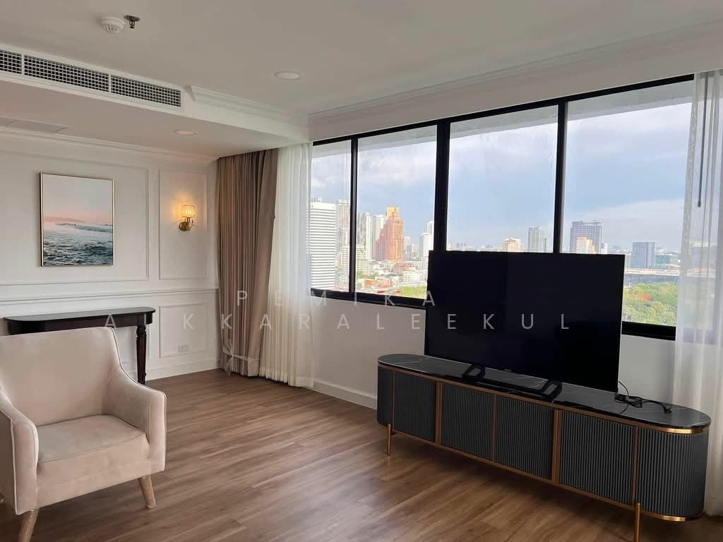 Condo in Khlong Toei, Krung Thep Maha Nakhon, Thailand 1 - 18253277