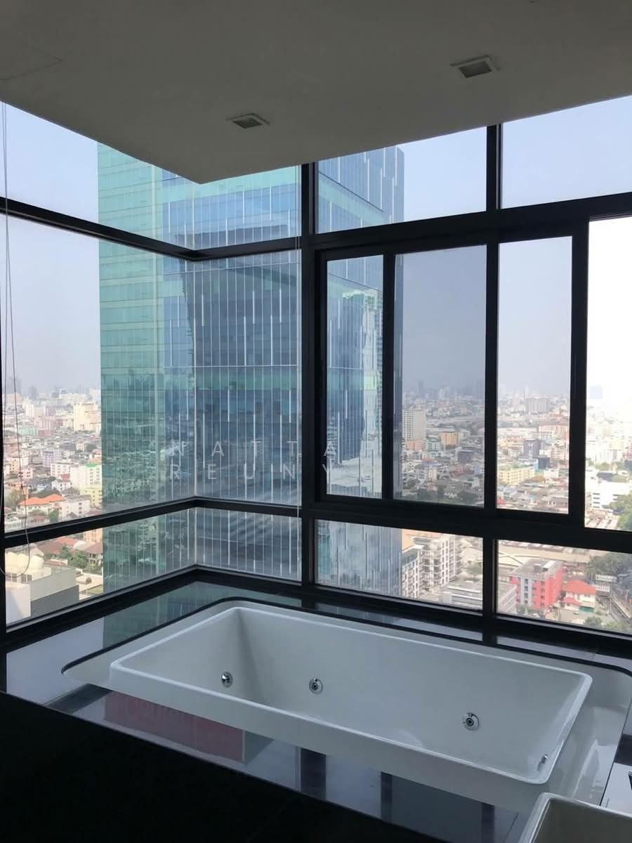 Condo in Huai Khwang, Krung Thep Maha Nakhon, Thailand 2 - 18252665
