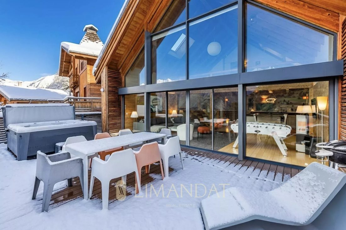 Chalet in Les Deux Alpes, Auvergne-Rhône-Alpes, France 1 - 14699787