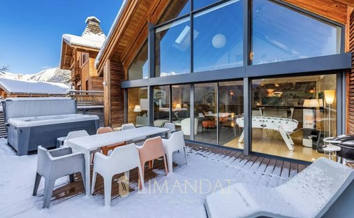 Chalet in Les Deux Alpes, Auvergne-Rhône-Alpes, France 1