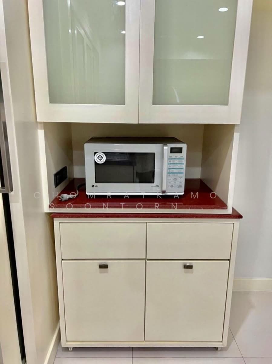 Condo in Khlong Toei, Krung Thep Maha Nakhon, Thailand 3 - 18252118