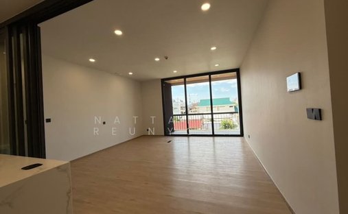 Condo in Phaya Thai, Krung Thep Maha Nakhon, Thailand 1