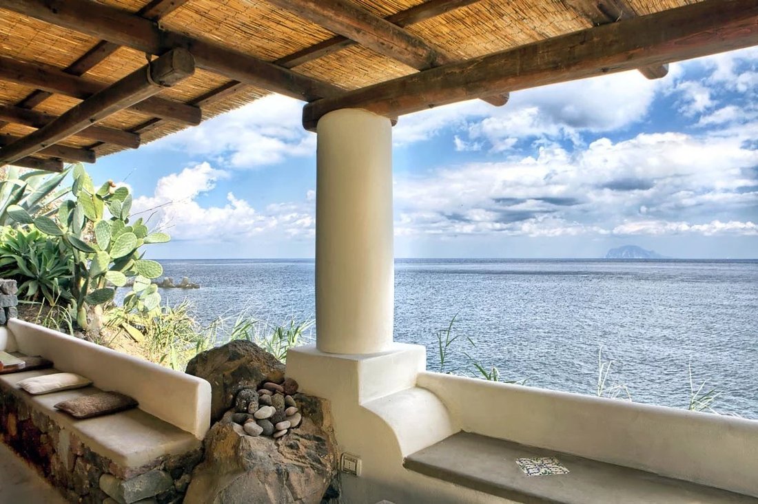Villa in Santa Marina Salina, Sicily, Italy 3 - 18252180