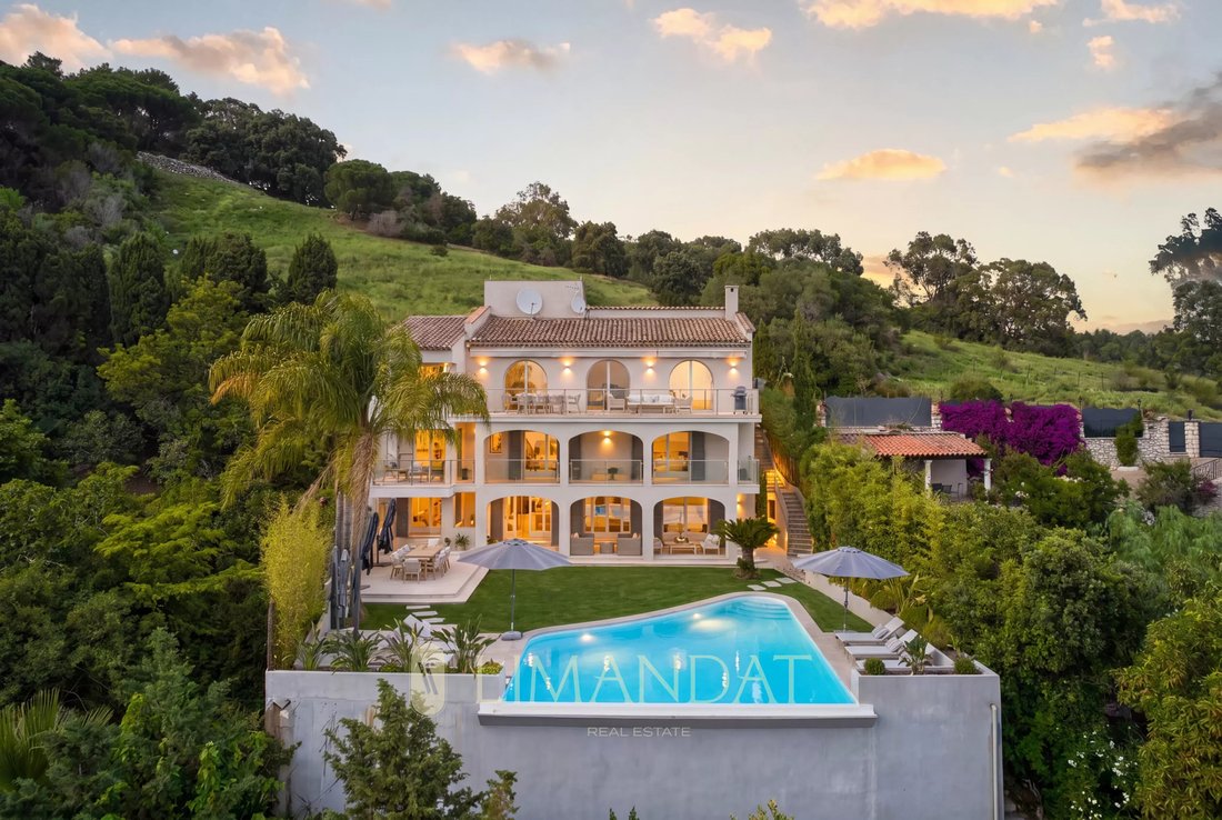 Villa in Cannes, Provence-Alpes-Côte d'Azur, France 1 - 15080902