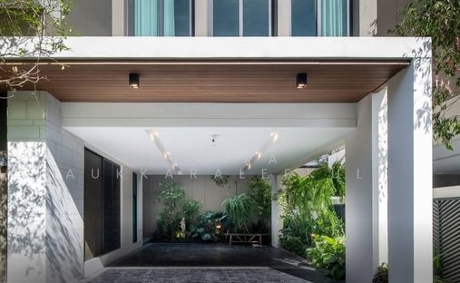 House in Ratchadaphisek, Krung Thep Maha Nakhon, Thailand 1