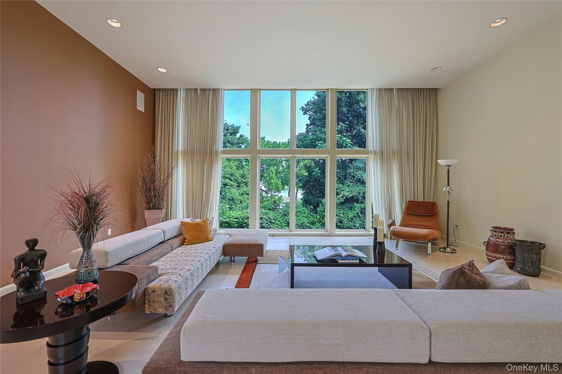 House in Great Neck, New York, United States 3 - 17945665