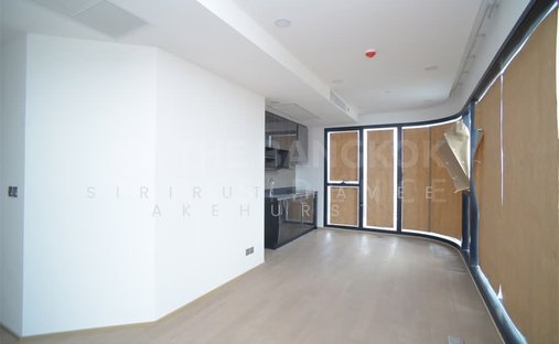 Condo in Si Phraya, Bangkok, Thailand 1
