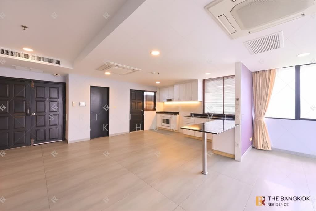 Condo in Khlong Toei, Krung Thep Maha Nakhon, Thailand 1 - 17863881