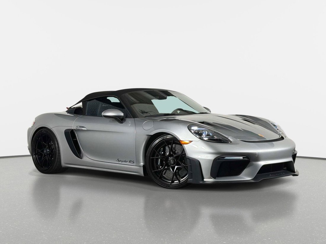 Cabriolet in Pompano Beach, FL, United States 1 - 18252343