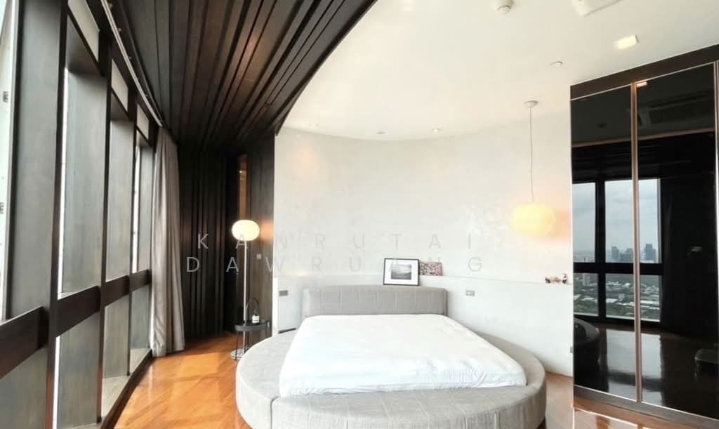 Condo in Khlong Toei, Krung Thep Maha Nakhon, Thailand 1 - 18253102