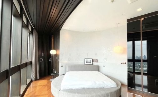 Condo in Khlong Toei, Krung Thep Maha Nakhon, Thailand 1