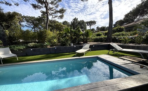 Villa in Gassin, Provence-Alpes-Côte d'Azur, France 1