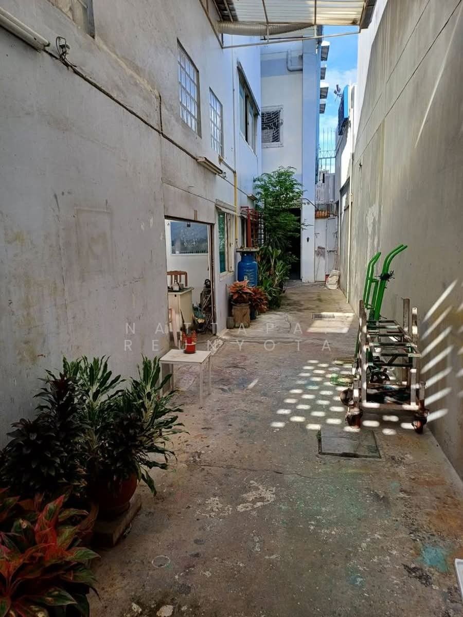 Townhouse in Rong Mueang, Bangkok, Thailand 5 - 18253181