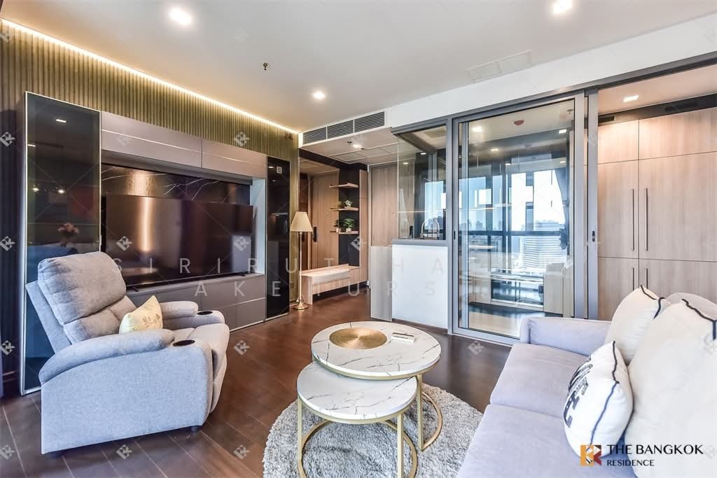 Condo in Thanon Phaya Thai, Bangkok, Thailand 1 - 18253056