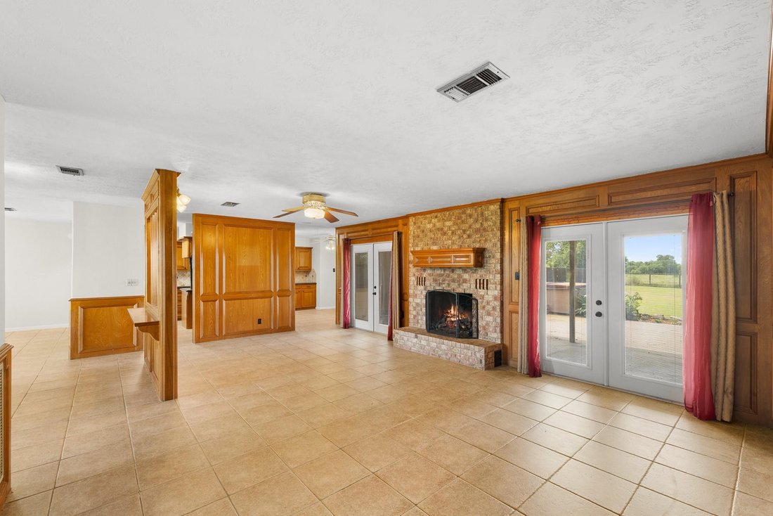 House in Navasota, Texas, United States 5 - 18250969