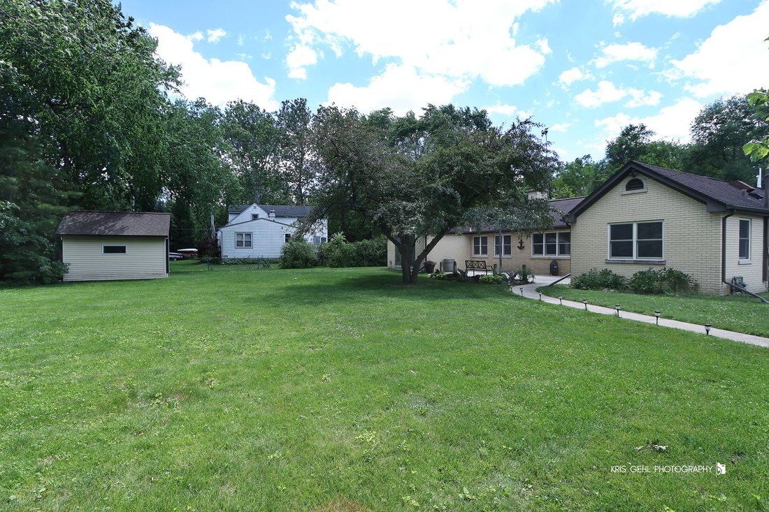 House in Fox River Grove, Illinois, United States 4 - 18257782