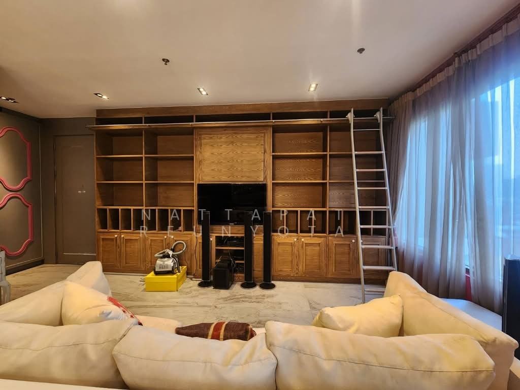 Condo in Khlong Toei, Krung Thep Maha Nakhon, Thailand 4 - 18252676