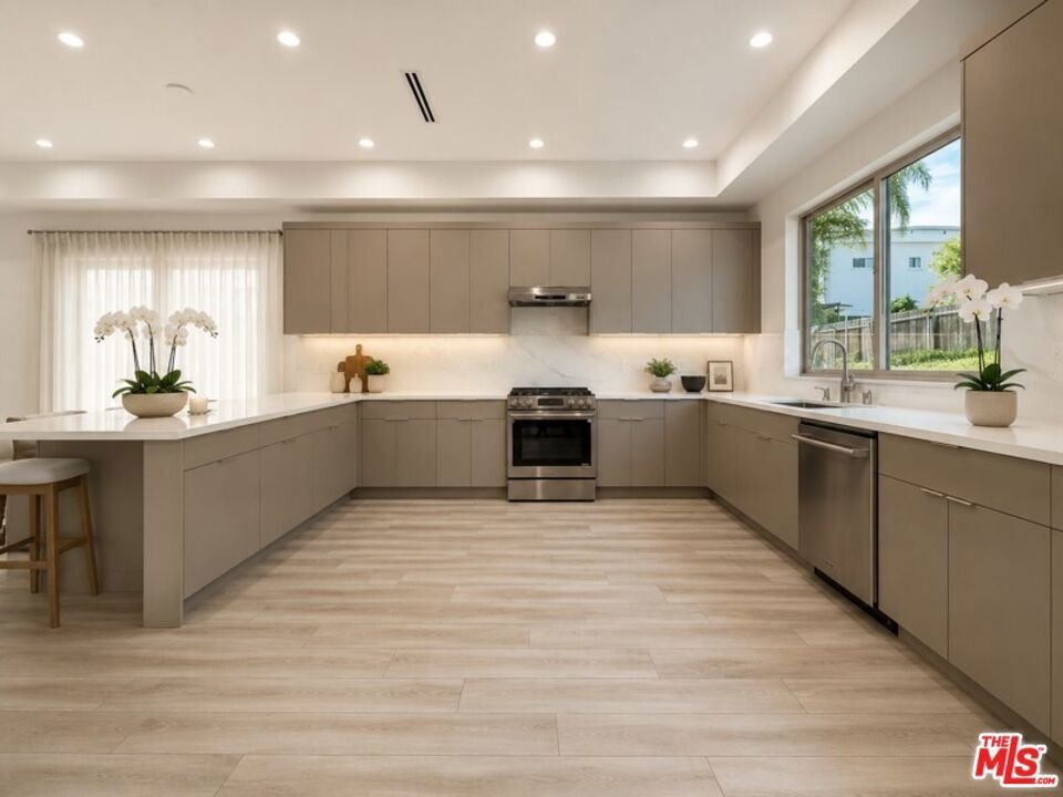 House in Los Angeles, California, United States 3 - 18253822