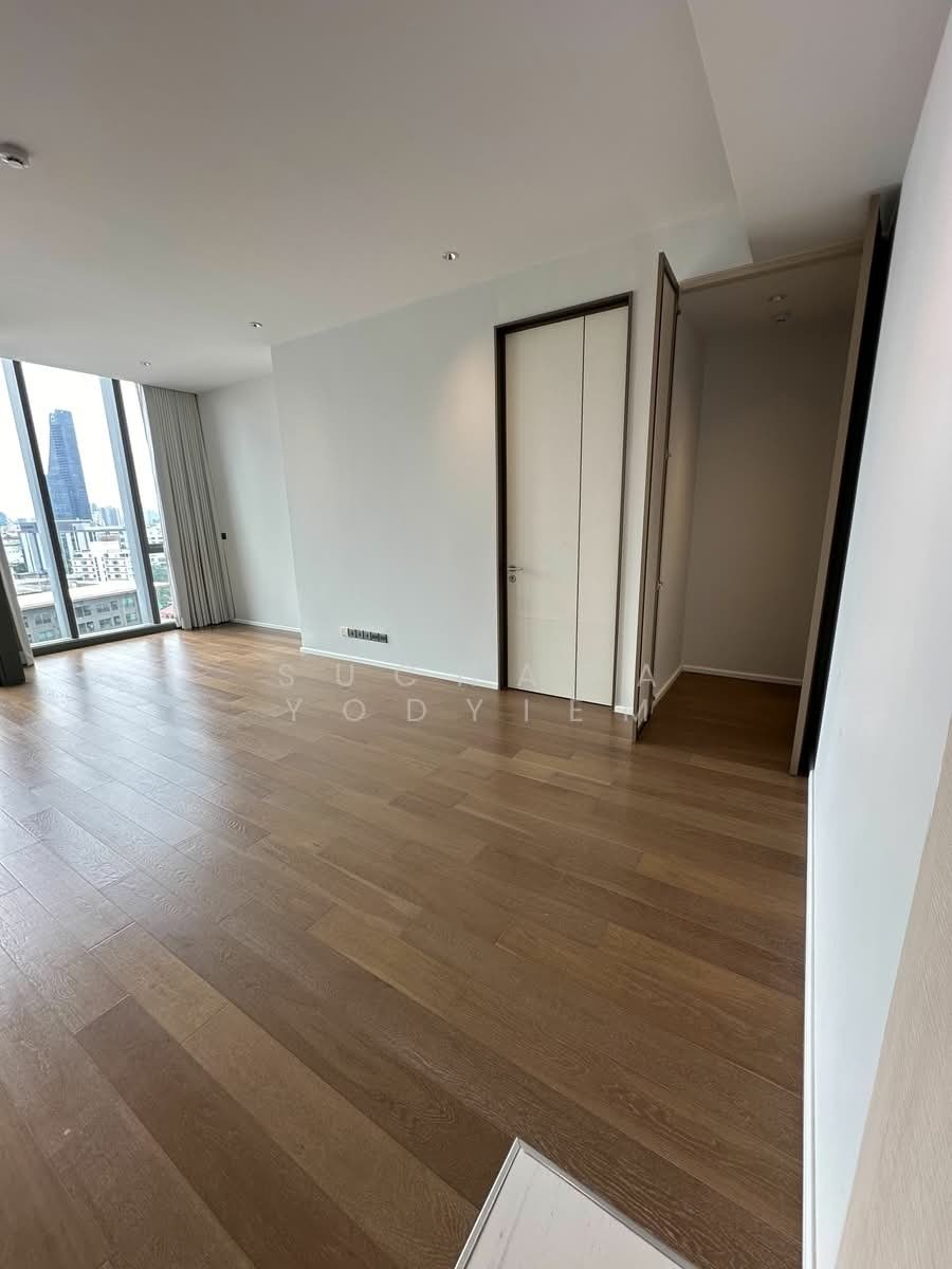Condo in Khlong Toei, Krung Thep Maha Nakhon, Thailand 1 - 18252547
