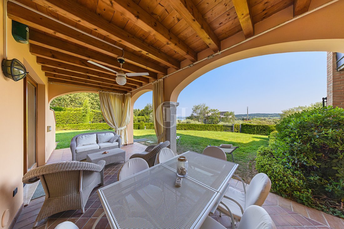 Apartment in Padenghe sul Garda, Lombardy, Italy 1 - 18257526