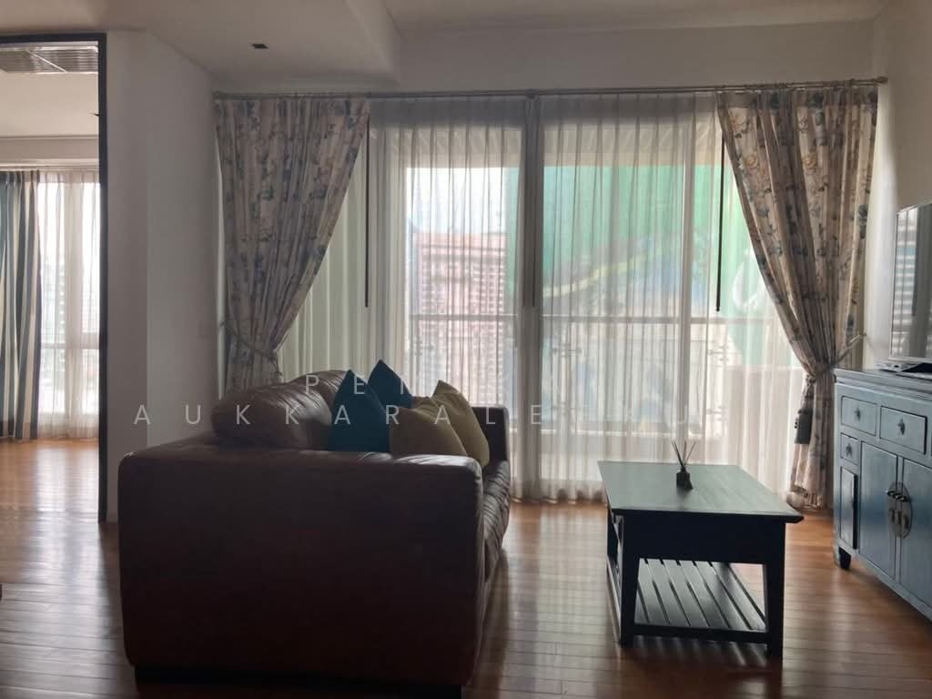 Condo in Khlong Toei, Krung Thep Maha Nakhon, Thailand 1 - 18253193