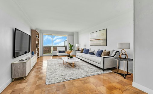 House in New York, New York, United States 1