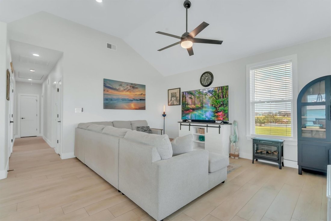 House in Galveston, Texas, United States 3 - 18168689