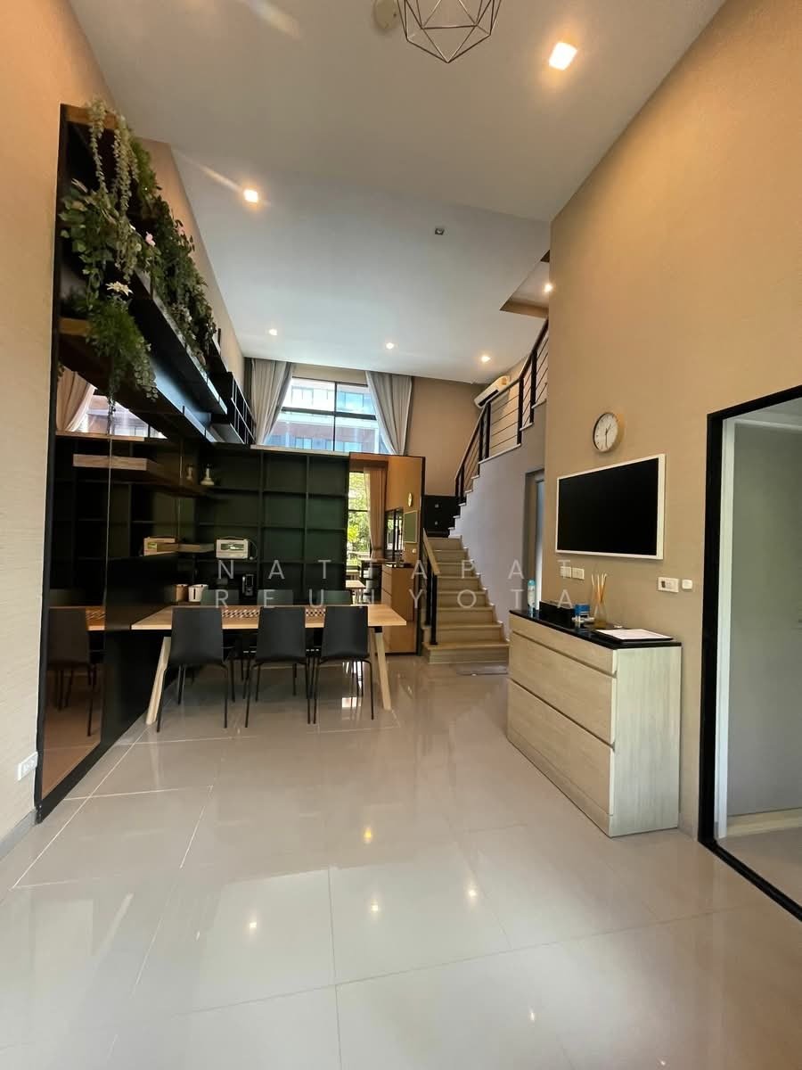 Townhouse in Chong Nonsi, Krung Thep Maha Nakhon, Thailand 3 - 18253189