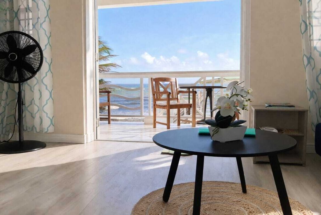 Apartment in Bridgetown, Christ Church, Barbados 2 - 18255486