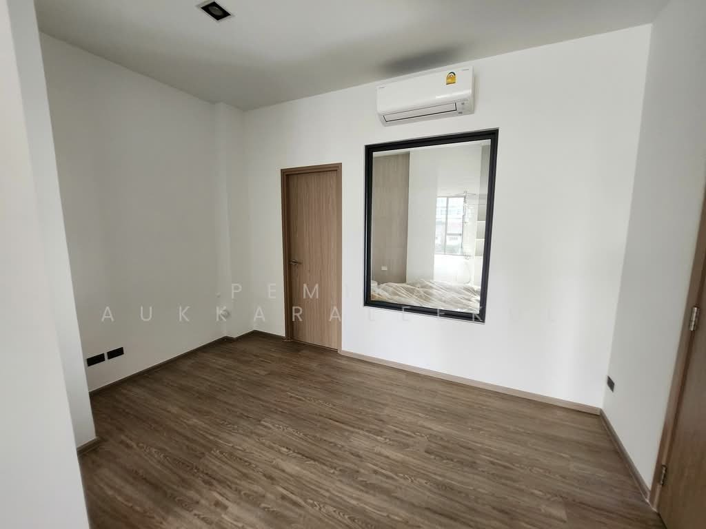 Townhouse in Khlong Chaokhunsing, Bangkok, Thailand 4 - 18252562