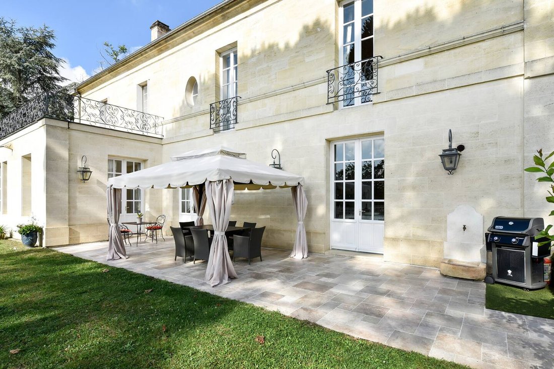 Villa in Latresne, Nouvelle-Aquitaine, France 2 - 18252417