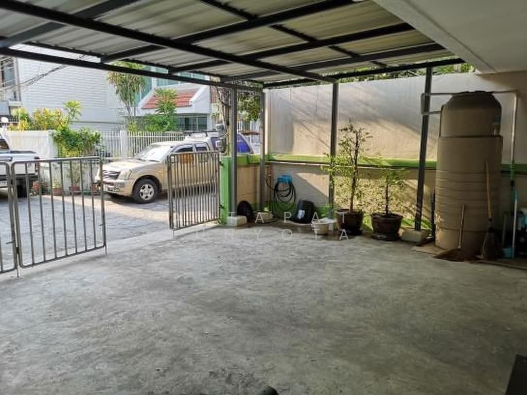 Townhouse in Bangkok, Krung Thep Maha Nakhon, Thailand 4 - 18252935