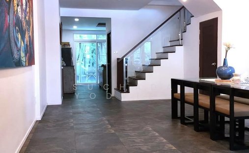 Townhouse in Phra Khanong Nuea, Bangkok, Thailand 1