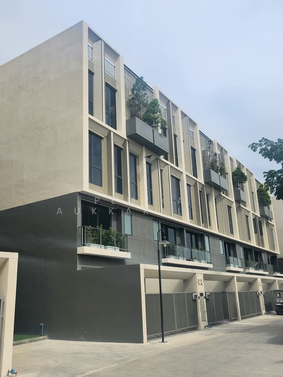 Townhouse in Khlong Chaokhunsing, Bangkok, Thailand 2 - 18252562
