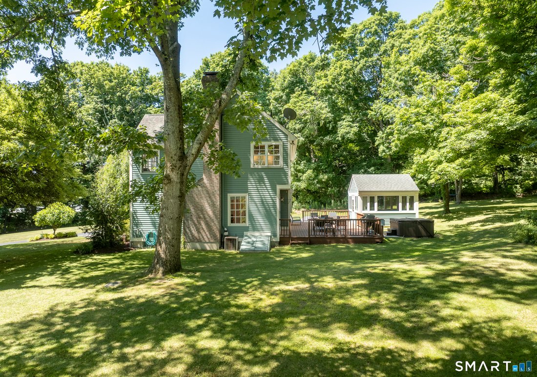 House in Monroe, Connecticut, United States 4 - 18254809