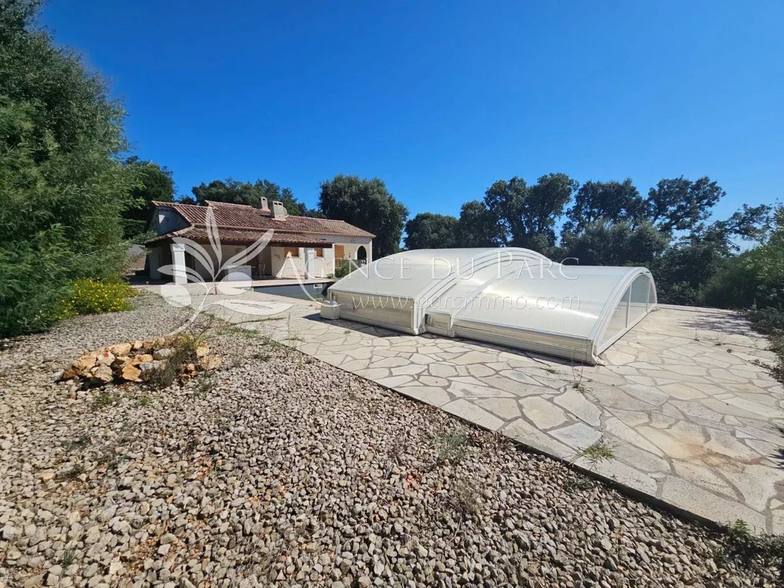 House in Village-Saint Julien-Saint Pierre, Biot, France 2 - 14761404