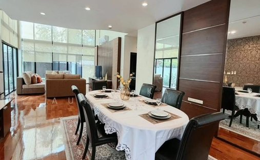 House in Bangkok, Krung Thep Maha Nakhon, Thailand 1