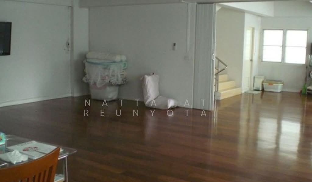 Townhouse in Rong Mueang, Bangkok, Thailand 3 - 18253181