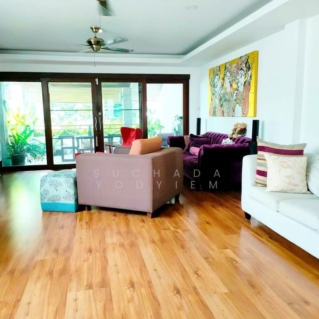 Townhouse in Phra Khanong Nuea, Bangkok, Thailand 3 - 18252559