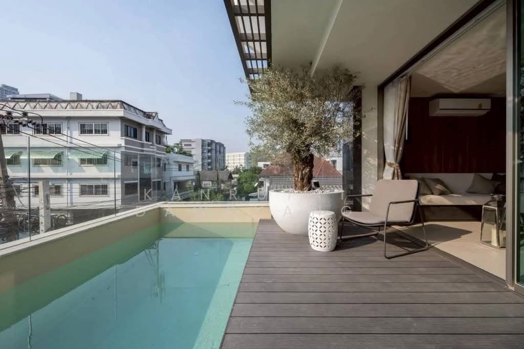 Townhouse in Samsen Nai, Bangkok, Thailand 4 - 18253111