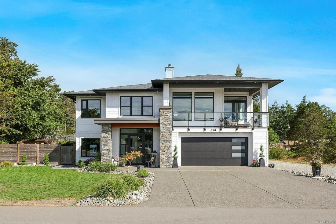 House in Comox, British Columbia, Canada 4 - 18255572