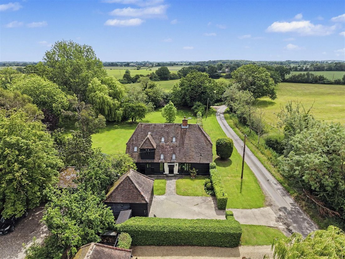 House in Little Bardfield, England 1 - 18250240