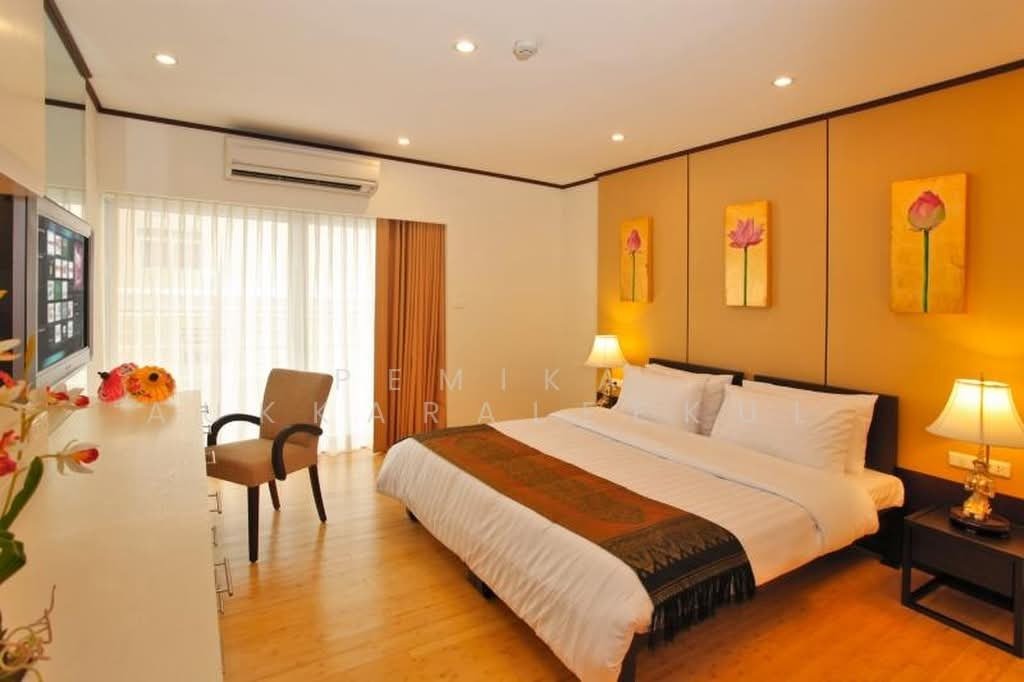 Condo in Khlong Toei, Krung Thep Maha Nakhon, Thailand 2 - 18255692