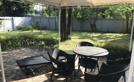 House in Bangkok, Krung Thep Maha Nakhon, Thailand 1