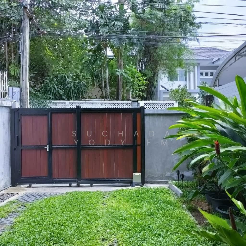 Townhouse in Phra Khanong Nuea, Bangkok, Thailand 5 - 18252559