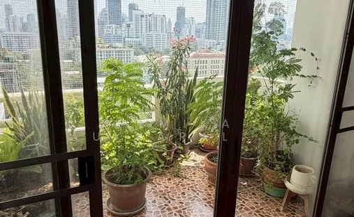 Condo in Bangkok, Krung Thep Maha Nakhon, Thailand 1