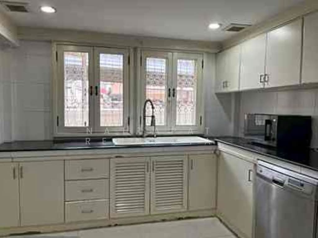 House in Bangkok, Krung Thep Maha Nakhon, Thailand 1 - 18253190