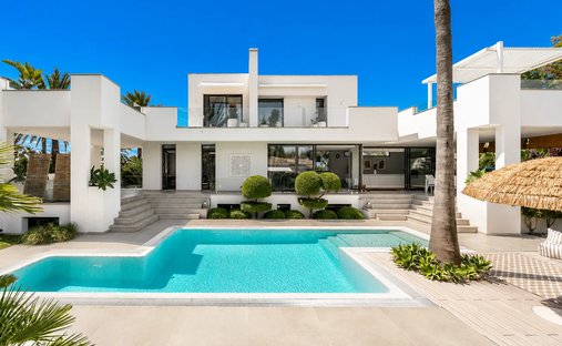 Villa in Elviria-Cabopino, Marbella, Spain 1