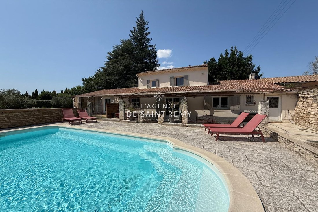 Villa in Saint-Rémy-de-Provence, Provence-Alpes-Côte d'Azur, France 1 - 18251497
